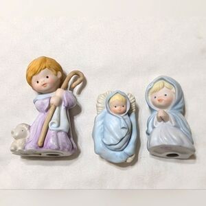 Vintage Avon manger set